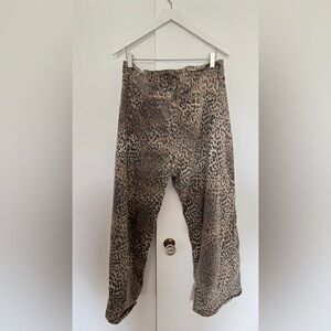 Gap High Rise Wide Leg Leopard Jeans